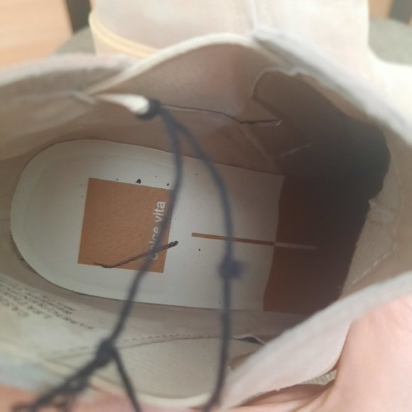 NWOT Dolce Vita Cashe Waterproof Bootie in Dune Suede H2O, Size 7 - Picture 3 of 7